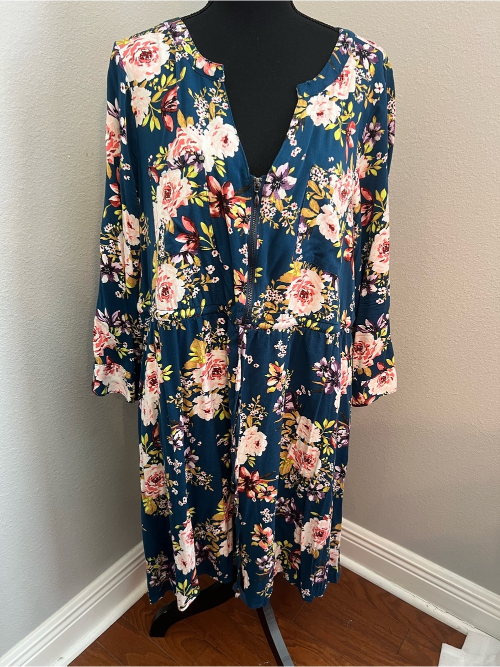 Torrid Teal 3/4 Sleeve V-Neck Dress Size 2 (18/20)